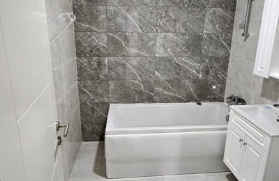 Аренда комфортных новых 3-комнатных апартаментов 80 м² в жилом комплексе Zen Residence, район Tomis Plus, Констанца, Румыния